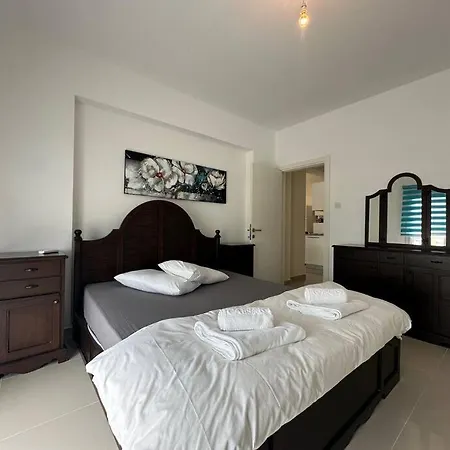 Myguest Octavius 24, 2 Bedroom , 2 Bathroom *
